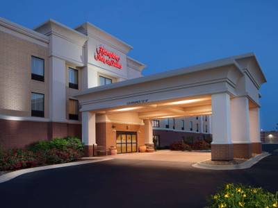 Hampton Inn & Suites Chicago/St. Charles - Bild 1