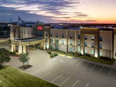 Hampton Inn & Suites Lake Jackson-Clute - Bild 1