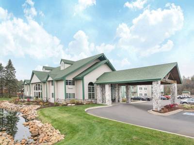 Baymont by Wyndham Baxter/Brainerd Area - Bild 1