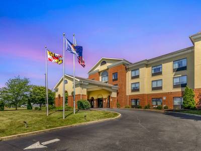 Comfort Inn & Suites - Bild 1