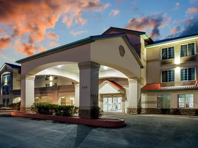 La Quinta Inn & Suites by Wyndham Fruita - Bild 1