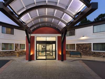 La Quinta Inn by Wyndham Buffalo Airport - Bild 1