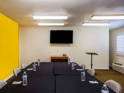 Days Inn & Suites by Wyndham Antioch - Bild 1