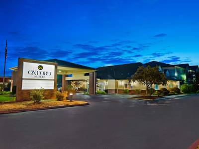 Oxford Suites Hermiston - Bild 1