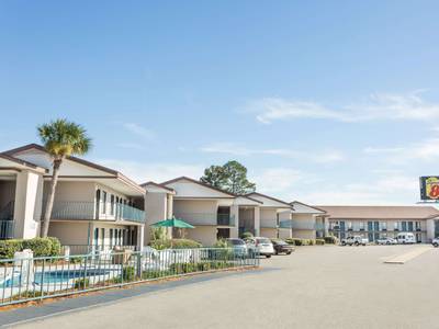 Super 8 by Wyndham Adel - Bild 1