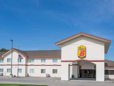 Super 8 by Wyndham Alma - Bild 1