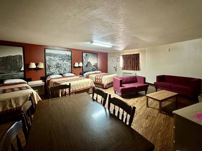 Super 8 by Wyndham Athens TX - Bild 1