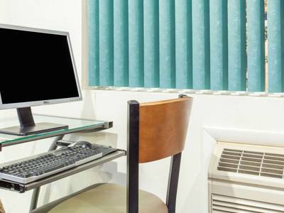 Super 8 by Wyndham Carthage - Bild 1