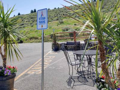 Super 8 by Wyndham Cody - Bild 1