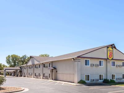 Super 8 by Wyndham Higginsville - Bild 1