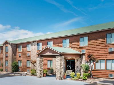 Super 8 by Wyndham Lebanon - Bild 1