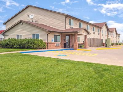 Super 8 by Wyndham Nebraska City - Bild 1