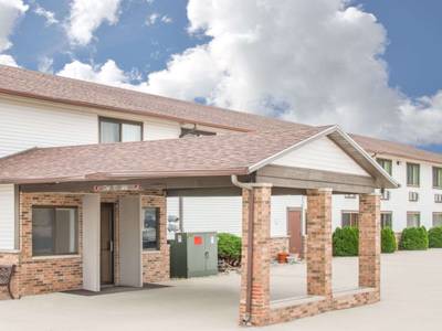 Super 8 by Wyndham Story City - Bild 1