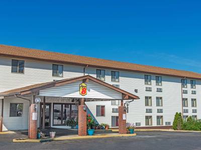 Super 8 by Wyndham Sullivan - Bild 1