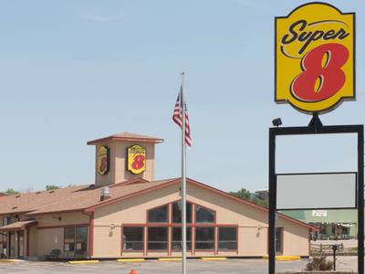 Super 8 by Wyndham Chadron NE - Bild 1