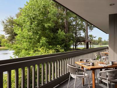 The Woodlands Resort, Curio Collection by Hilton - Bild 1