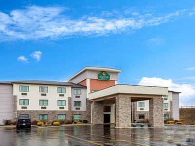 La Quinta Inn & Suites by Wyndham Batavia - Bild 1