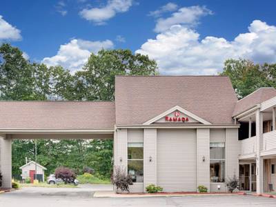 Ramada by Wyndham Cleveland Airport West - Bild 1