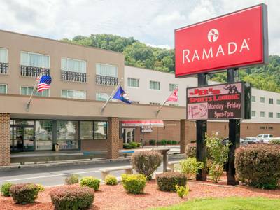 Ramada by Wyndham Paintsville Hotel & Conference Center - Bild 1