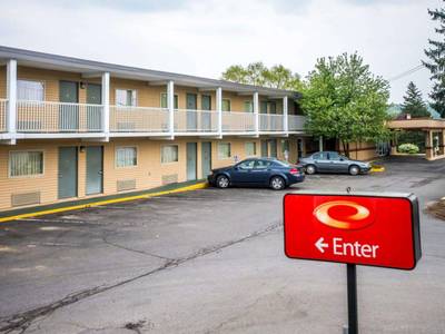 Econo Lodge Inn & Suites - Bild 1