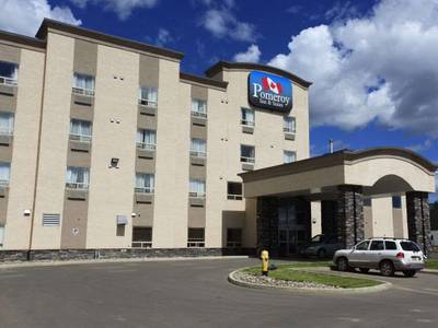 Pomeroy Inn & Suites Chetwynd - Bild 1