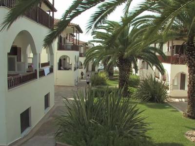 Xenios Possidi Paradise Hotel - Bild 1