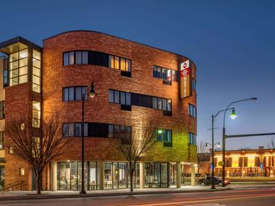 Best Western Plus Philadelphia Airport South at Widener University - Bild 1