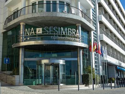 SANA Sesimbra Hotel - Bild 1