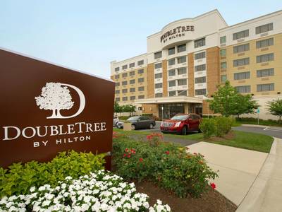 Doubletree by Hilton Hotel Sterling Dulles Airport - Bild 1