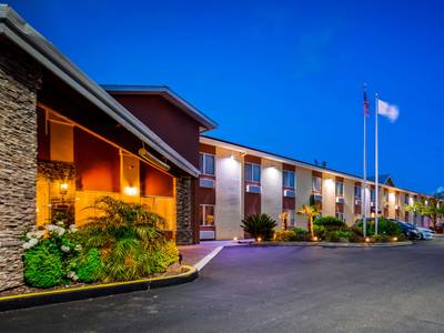 Best Western Plus Corning Inn - Bild 1