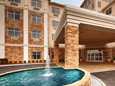 Best Western Plus Rose City Conference Center Inn - Bild 1