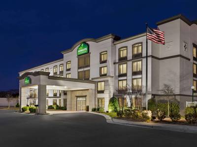 Wingate By Wyndham Southport - Bild 1