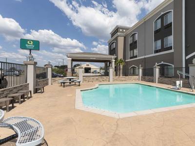 Quality Inn & Suites - Bild 1