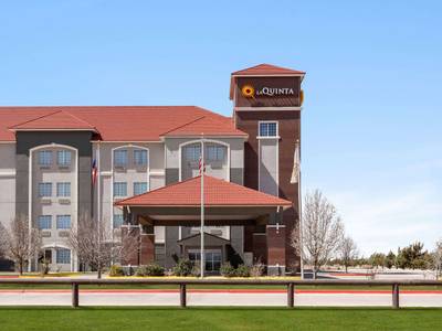 La Quinta Inn & Suites by Wyndham Dumas - Bild 1