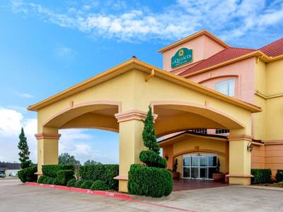 La Quinta Inn & Suites by Wyndham Glen Rose - Bild 1