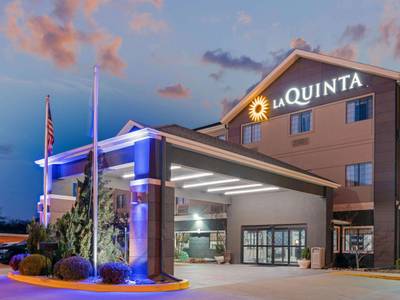 La Quinta Inn & Suites by Wyndham Ada - Bild 1