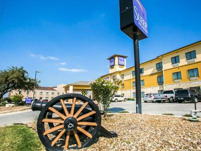 Sleep Inn & Suites Gonzales - Bild 1