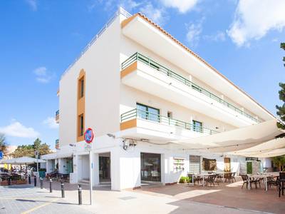 Hotel Rosales - Bild 1