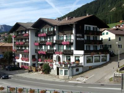 Hotel Monzoni - Bild 1
