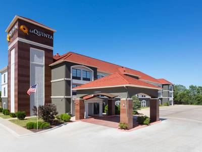 La Quinta Inn & Suites by Wyndham Woodward - Bild 1