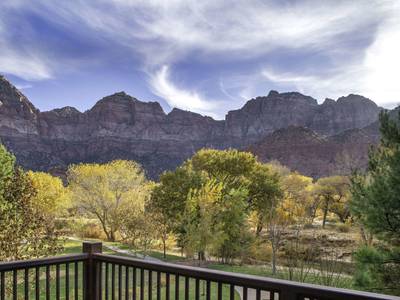 Cliffrose Springdale, Curio Collection by Hilton - Bild 1