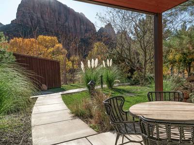 Cliffrose Springdale, Curio Collection by Hilton - Bild 1