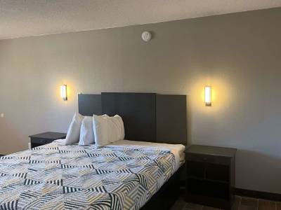 Motel 6 Hurricane - Bild 1