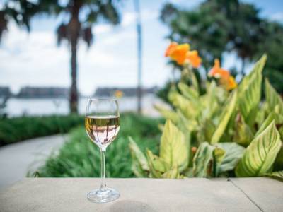 Jamaica Bay Inn Tapestry Collection by Hilton - Bild 1