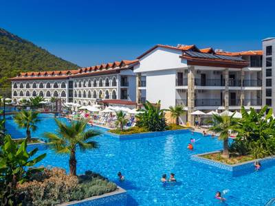 Ramada Resort by Wyndham Akbuk - Bild 1