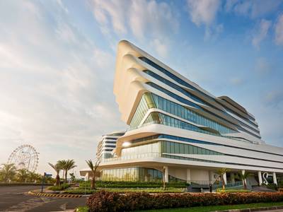 Conrad Manila - Bild 1