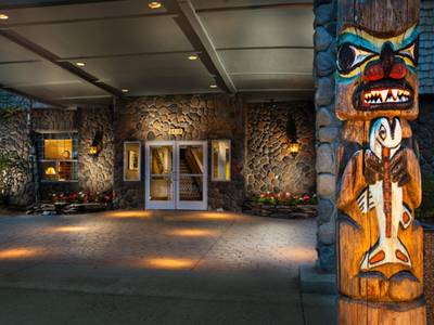 Coast Inn at Lake Hood - Bild 1