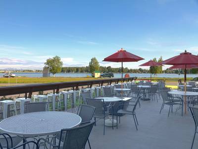 Coast Inn at Lake Hood - Bild 1