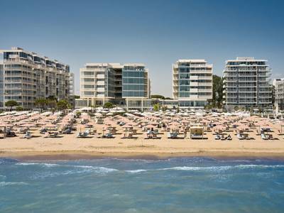 Falkensteiner Hotel & Spa Jesolo - Bild 1