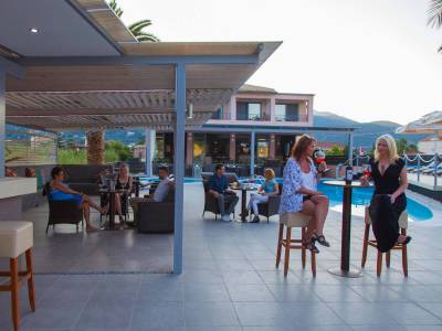 Armonia Luxury Hotel - Bild 1